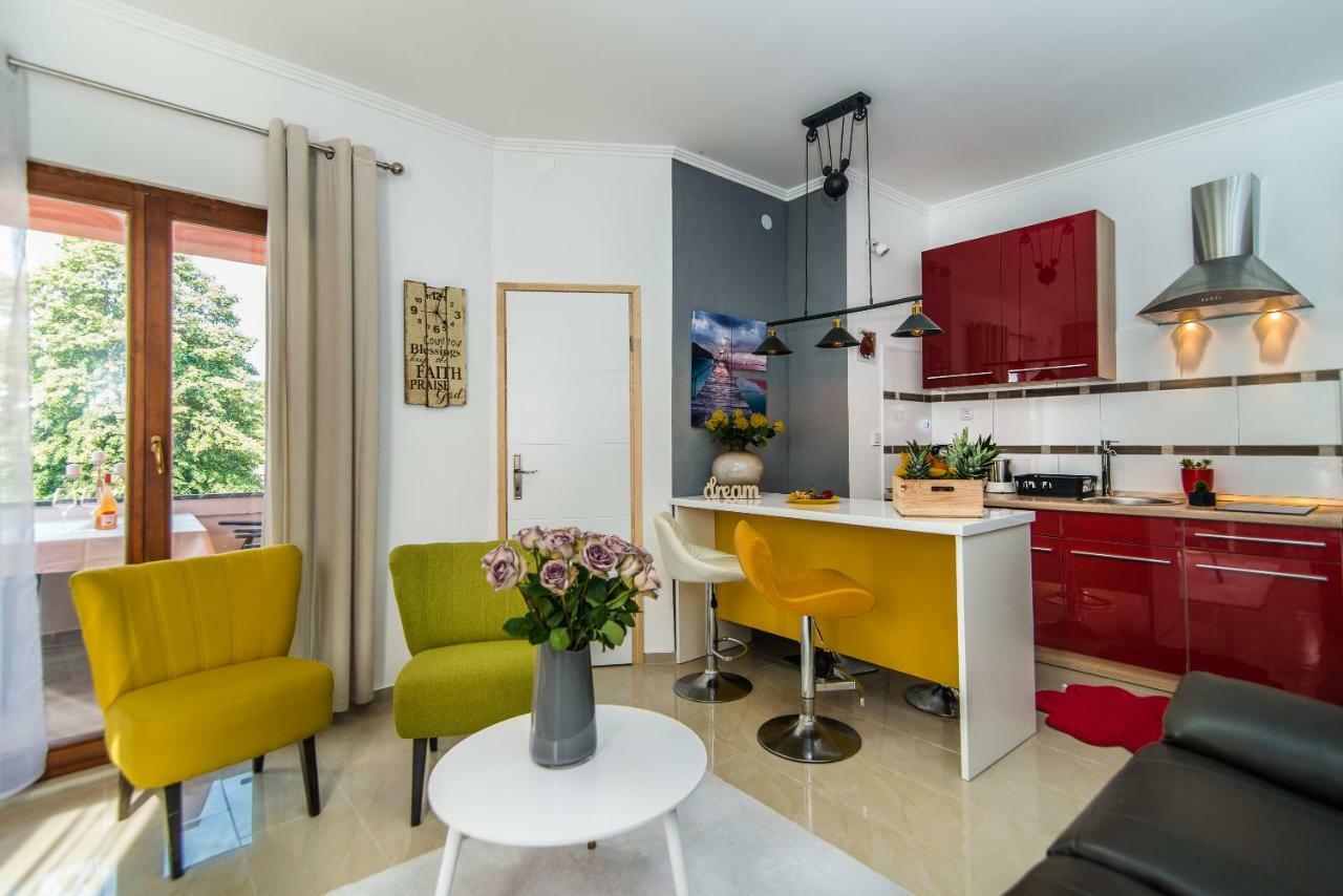 Charming House On The Beach And Deluxe Apartment Pula Exteriér fotografie